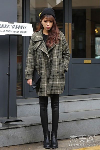 轮廓外套的时尚搭配简单又时尚。