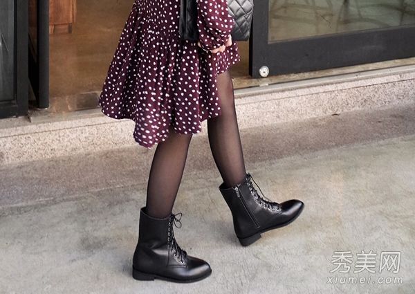 你在秋天和冬天穿什么样的鞋子？短靴用途广泛。一双就够了。