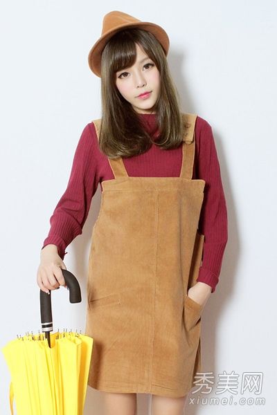 甜美的灯芯绒冬装既时尚又复古