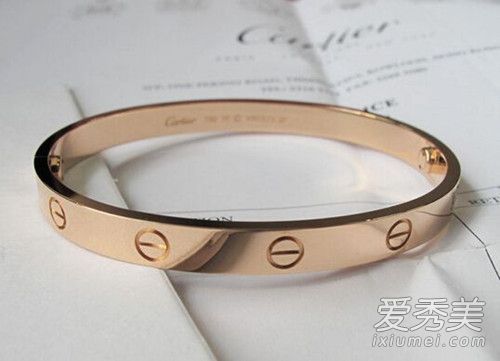 如何保养卡地亚手链卡地亚手链有划痕吗