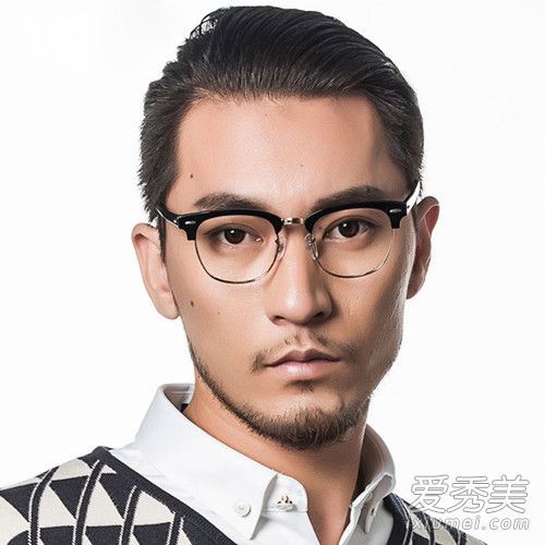 佐川藤井眼镜呢？佐川藤井是几年级