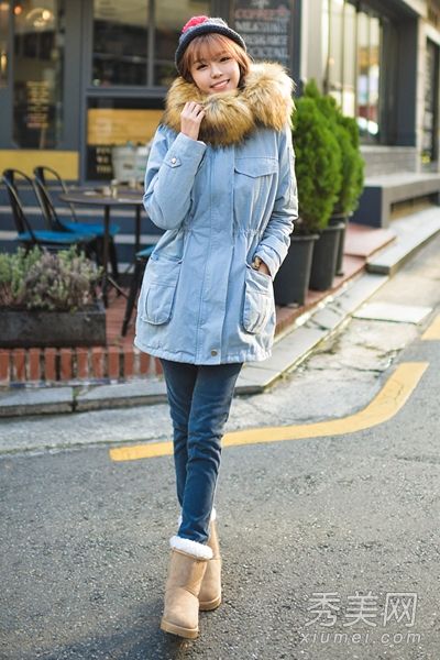 温暖的雪地鞋再次登场,裙子和裤子都很相配。