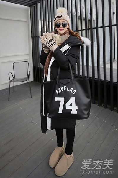 今年冬天流行的女式羽绒服图片是最重要的风格。