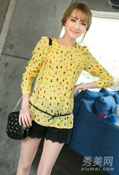 初夏雪纺衬衫配短裤
