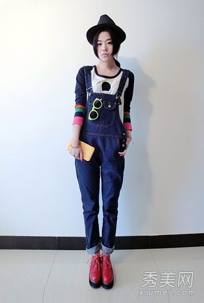 春天必须减少美国服装和裤子的年龄，以配合学生的妹妹熟练。