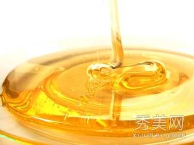 “蜂蜜”配方能保持年轻，并能看到蜂蜜的美容效果。