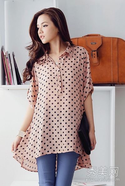 春夏，长衬衫+绑腿又高又瘦。