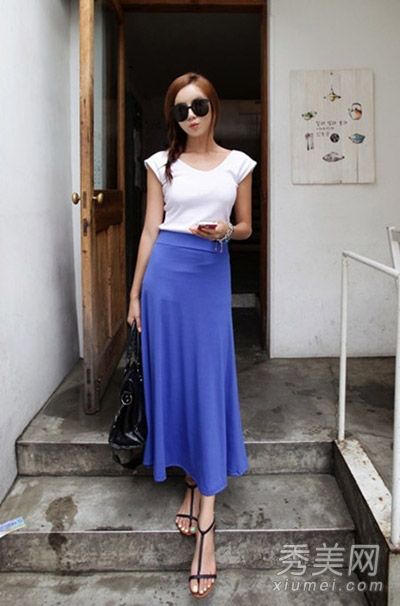 五一旅行百搭t恤配裙子