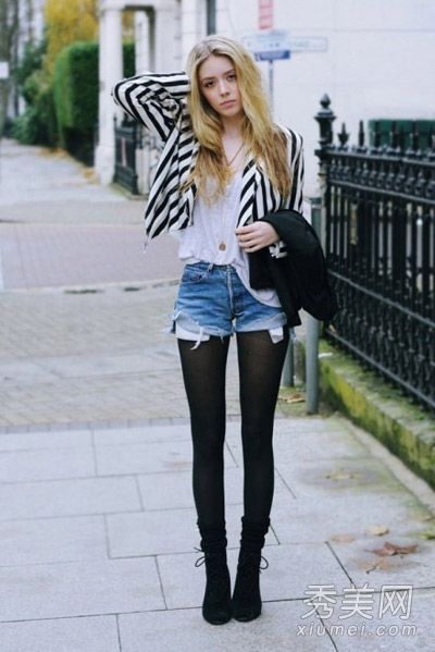 外套搭配短裤，善用长处，避免短处，打造漂亮身材。