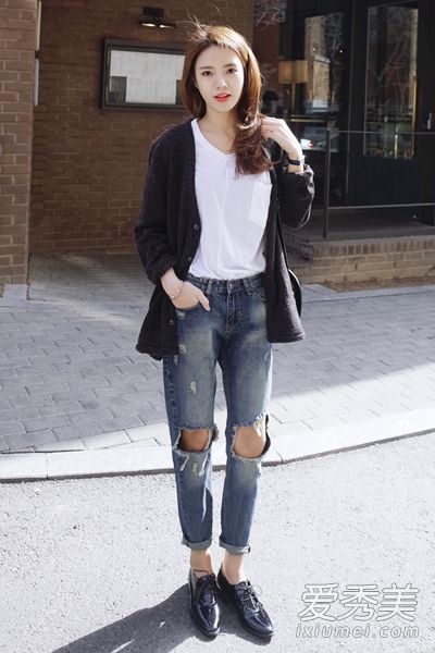 春天里吹的日晒风牛仔裤多才多艺而且时尚。