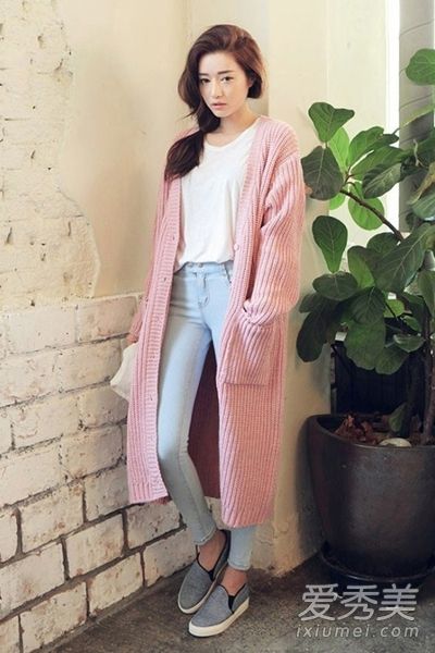 照片叠放在一起的毛衣外套