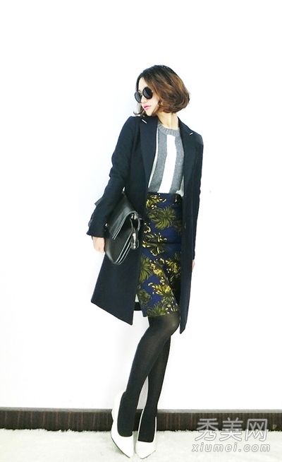 OL春季必备长外套，搭配裙子和长裤，彰显浓厚氛围