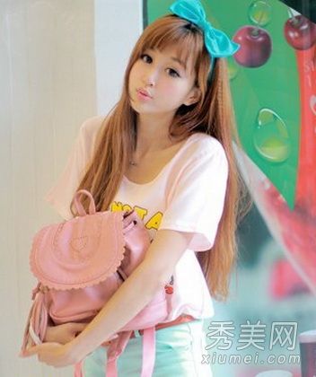 长发在2012年夏天很流行。它甜美迷人。