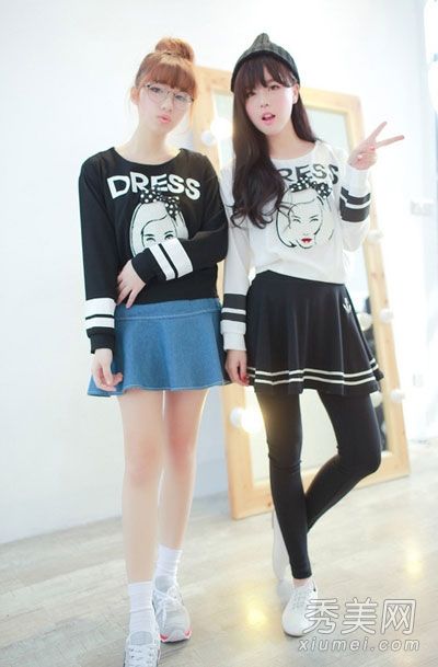 卫衣和短裙春装休闲甜美