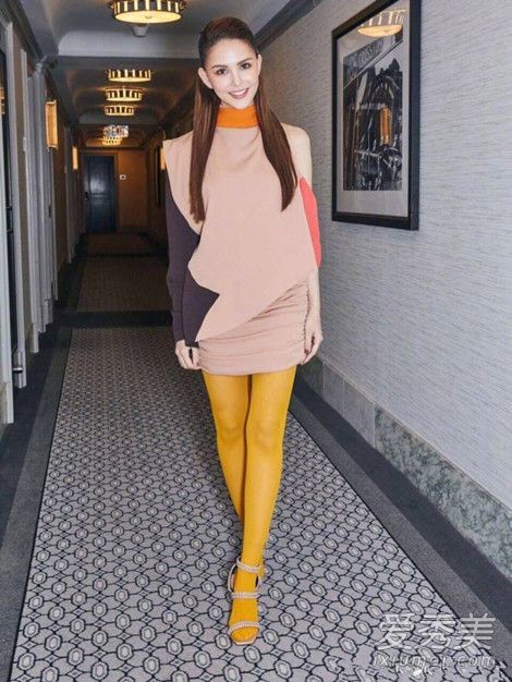 昆凌纽约时装周穿什么品牌的衣服？