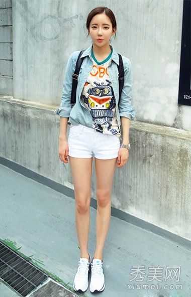 如何穿着短裤和短裙以8种方式应对天气变暖