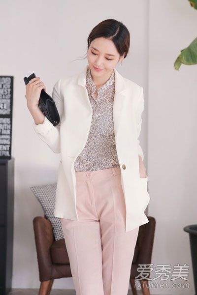 这种新的小套装被推荐给春日穿