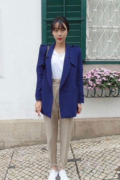 西式连衣裙还是长裤