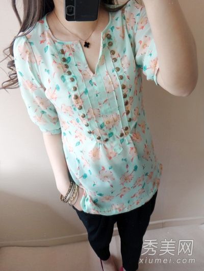 初夏雪纺衬衫+打底裤韩凡儿的知性美