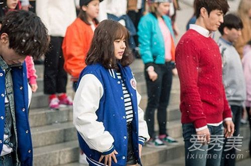 韩剧中的明星短发今年一定很受欢迎。