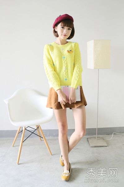 三月绿色的衣服像春天一样温柔清新