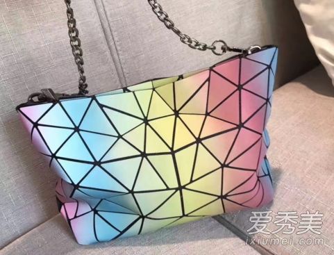 东门彩虹袋怎么样？东门彩虹包多少钱