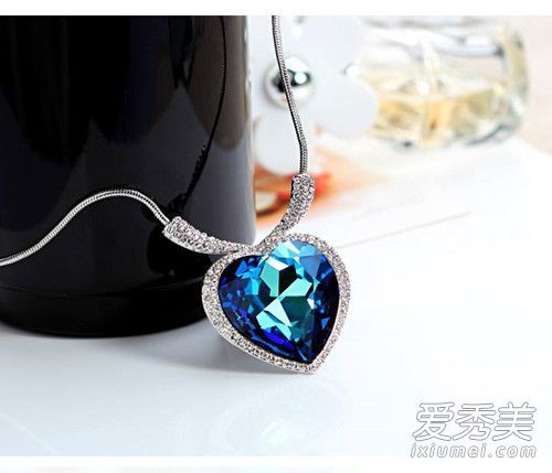 在海洋项链的中心潘多拉是多少?潘多拉在海的中心项链柜台价格