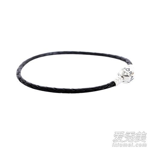 潘多拉手镯有男模吗?潘多拉手镯有假模型吗?