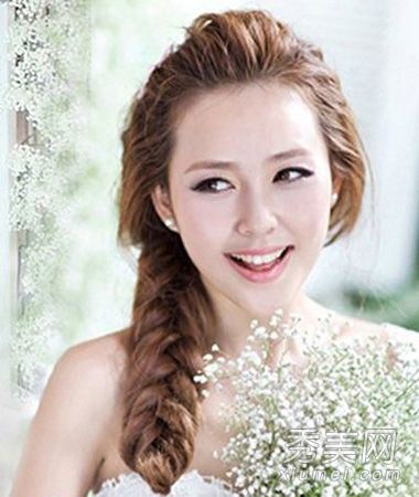 2012秋冬美丽清新的新娘秀发照片