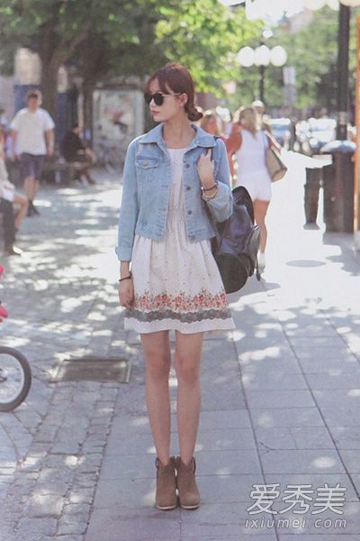 新款牛仔夹克，配有模特图片，教你如何穿着