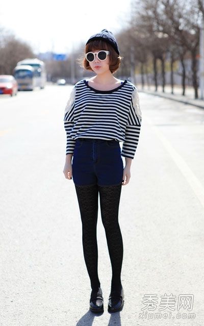 短裤和平底鞋依靠它进行舒适的春游。