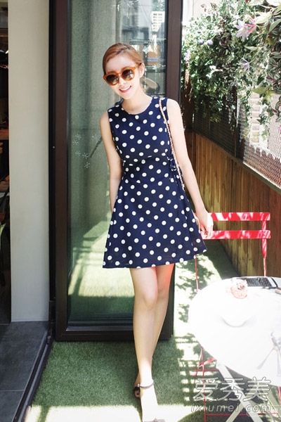 2015年夏季波浪裙复古女士风格