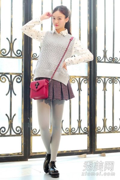 十种春季衬衫让你变得美丽，不穿衬衫。