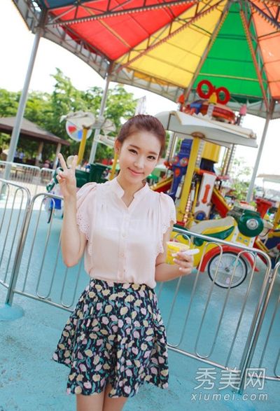 这个矮个子女孩的夏装最引人注目的是跟小鲜儿韩。