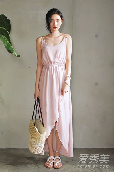 2015年夏天的新长裙被推荐为超级优雅。