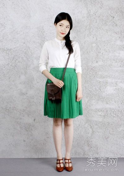 夏装带图片复古连衣裙穿起来有点清新的味道