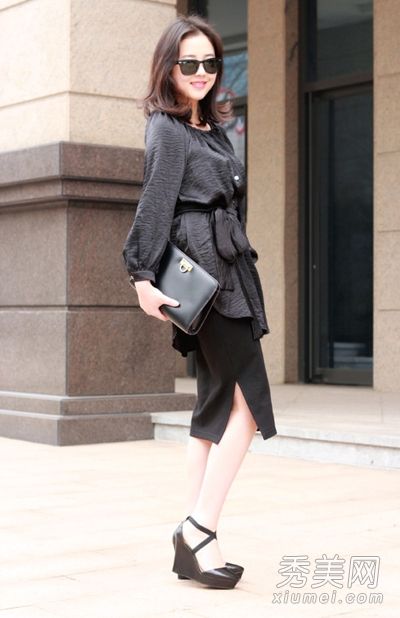 8种优雅的搭配,让年轻成熟的女性在职场穿得清爽。