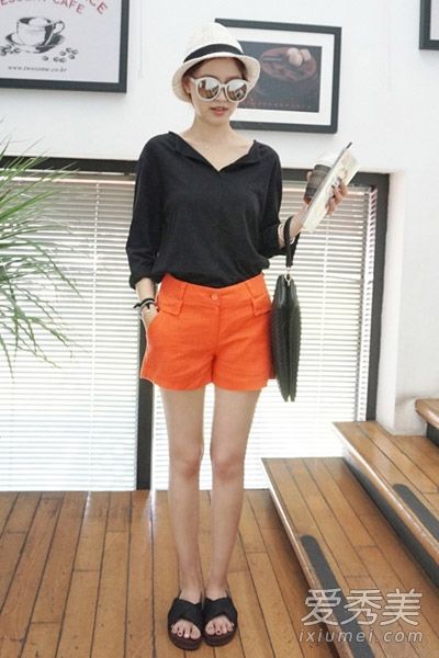 短裤是新鲜和多才多艺的，各种各样的夹克都是性感和性感的。