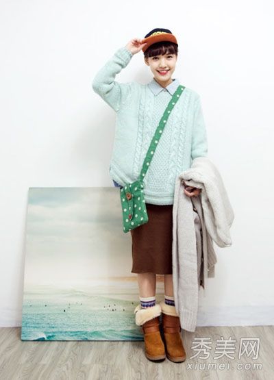 春装变得温柔又时髦，毛衣和裙子越来越老