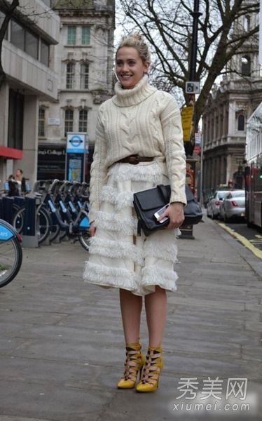 毛衣超短裙时尚优雅保暖