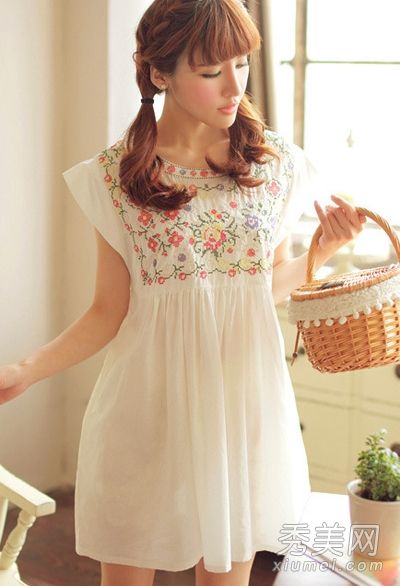 夏天是美丽的,时尚的,美丽的,甜蜜的日本系列是最感人的。