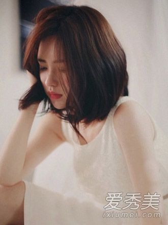 我厌倦了韩国式的卷发和卷尾发型!