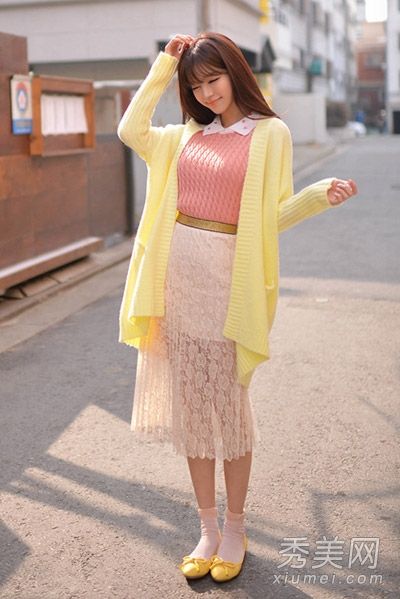 针织毛衣或半身裙稍胖的毛衣只穿