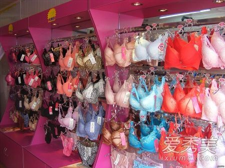 穿没有钢圈的内衣会下垂吗?穿不带钢圈的内衣还是带钢圈的内衣更好?