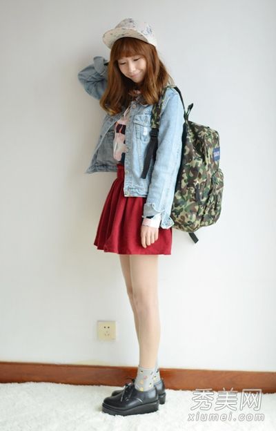 短裙春装牛仔夹克帅气、甜美、高挑。