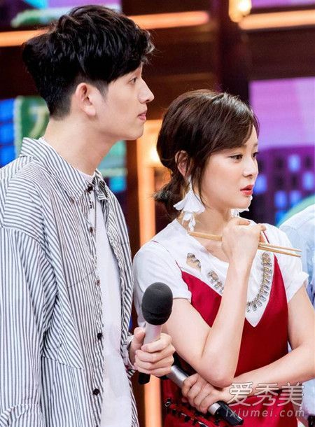 最新一期的袁姗姗耳环是什么品牌的？