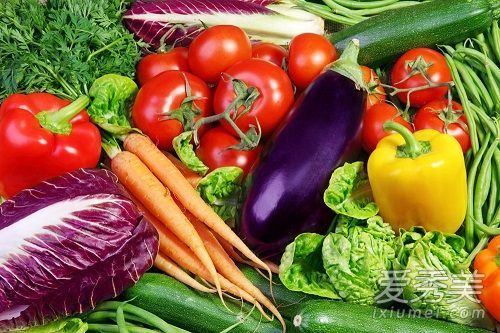 你可以吃什么蔬菜来去除斑点？什么蔬菜有白皮肤？