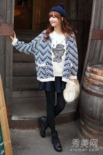 达伦教你甜美的早春毛衣外套搭配清新