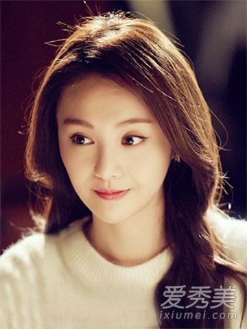 浅析《爱情》中郑爽的发型