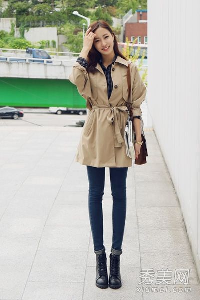 春季外套搭配无底裤展现超紧身搭配